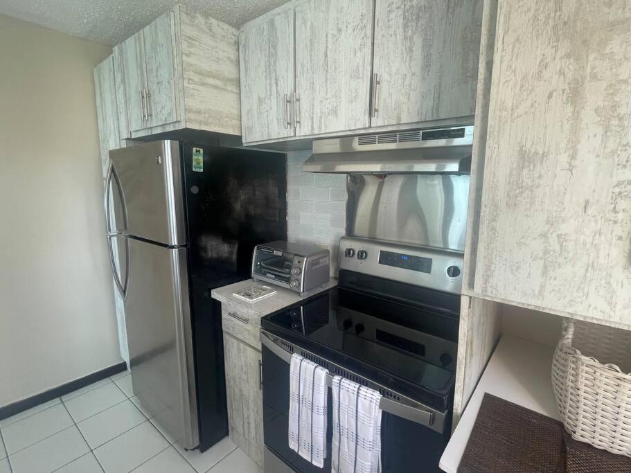 Ocean View 2 Bed 1 Bath 2 Parkings & Pool @ Dos Marinas Fajardo Apartment Exterior foto